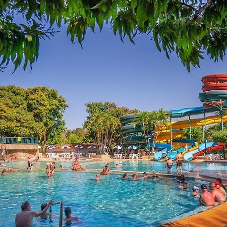 קאלדס נובאס Diroma Resort Internacional Incluso 1 Acesso Ao Acqua Park Vulcao מראה חיצוני תמונה