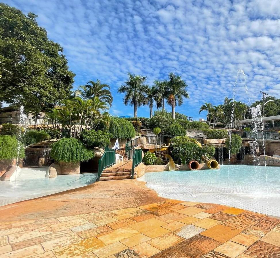 קאלדס נובאס Diroma Resort Internacional Incluso 1 Acesso Ao Acqua Park Vulcao מראה חיצוני תמונה