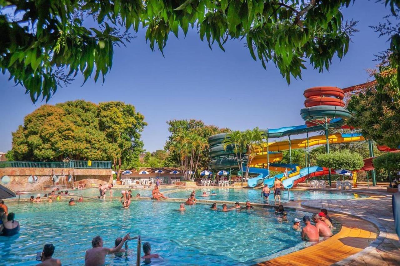 קאלדס נובאס Diroma Resort Internacional Incluso 1 Acesso Ao Acqua Park Vulcao מראה חיצוני תמונה